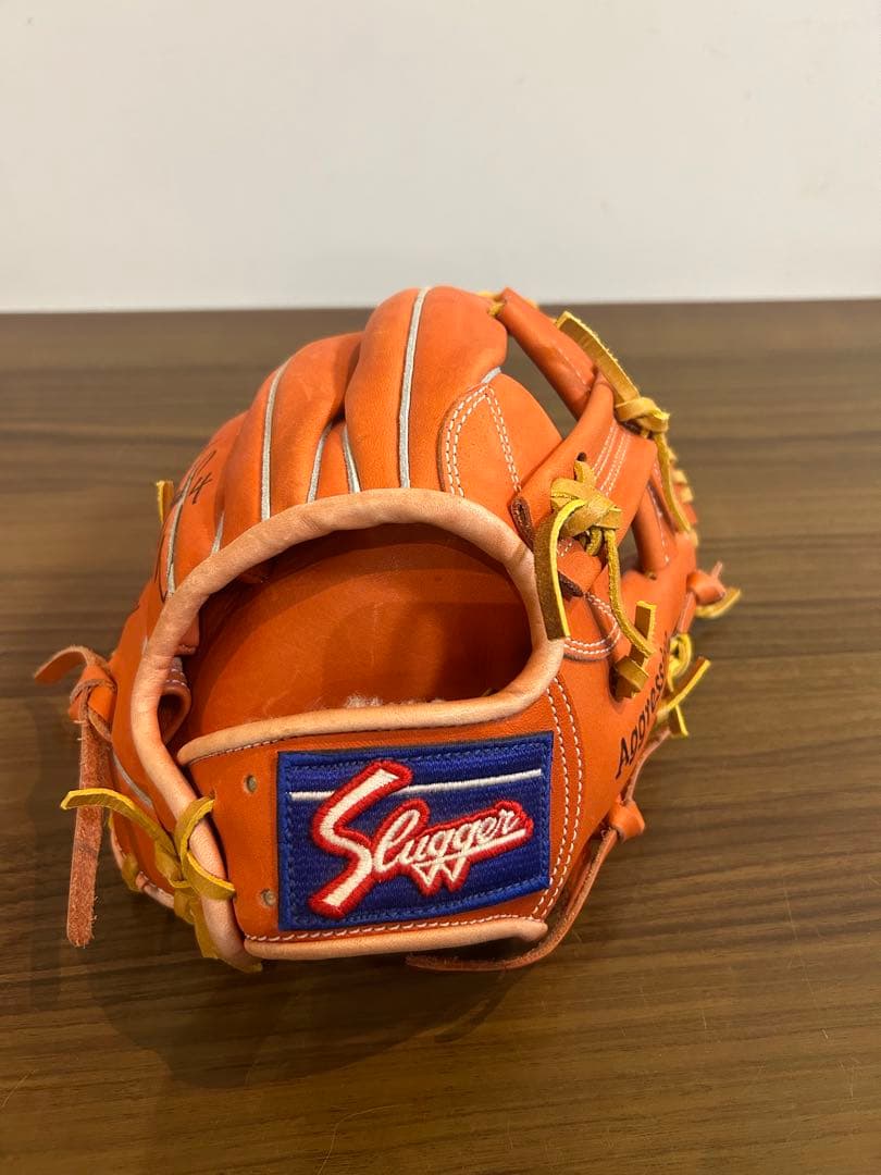 元広島東洋カープ　小窪選手　安部選手　サイン入り　スラッガー 　グローブ