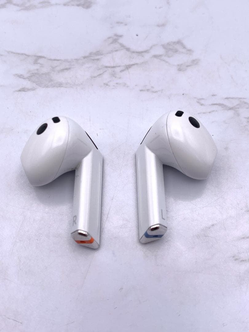 【美品】Samsung サムスン Galaxy ギャラクシー Buds3ホワイト