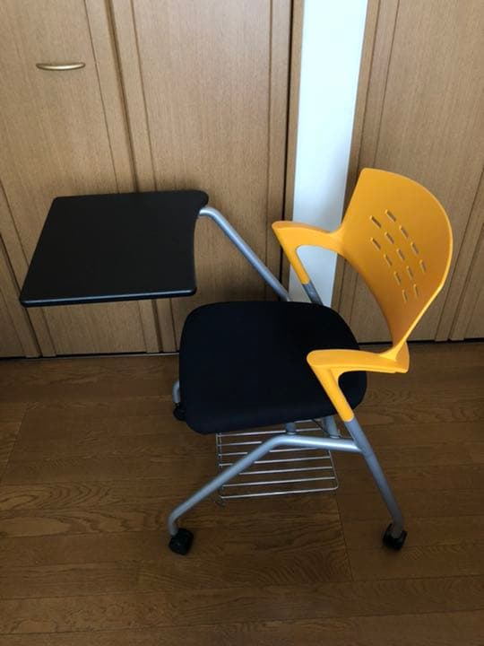 大きなＡ３のメモ台付き椅子　送料込み