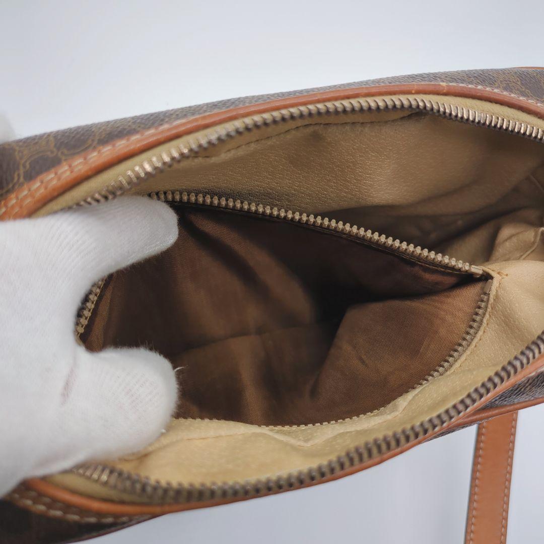 【人気モデル・良品】セリーヌ☆ショルダーバッグ マカダム トリオンフ PVC