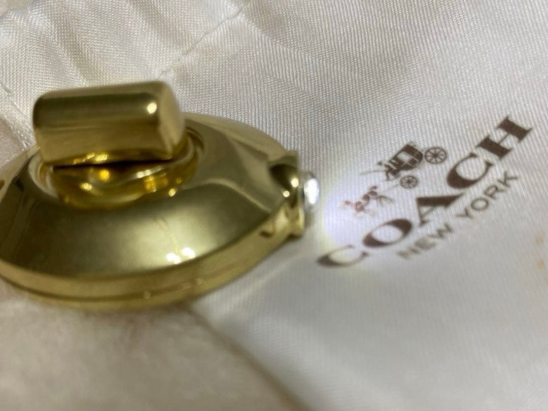 希少品　コーチ　COACH キーホルダー　ターンロック　ライト