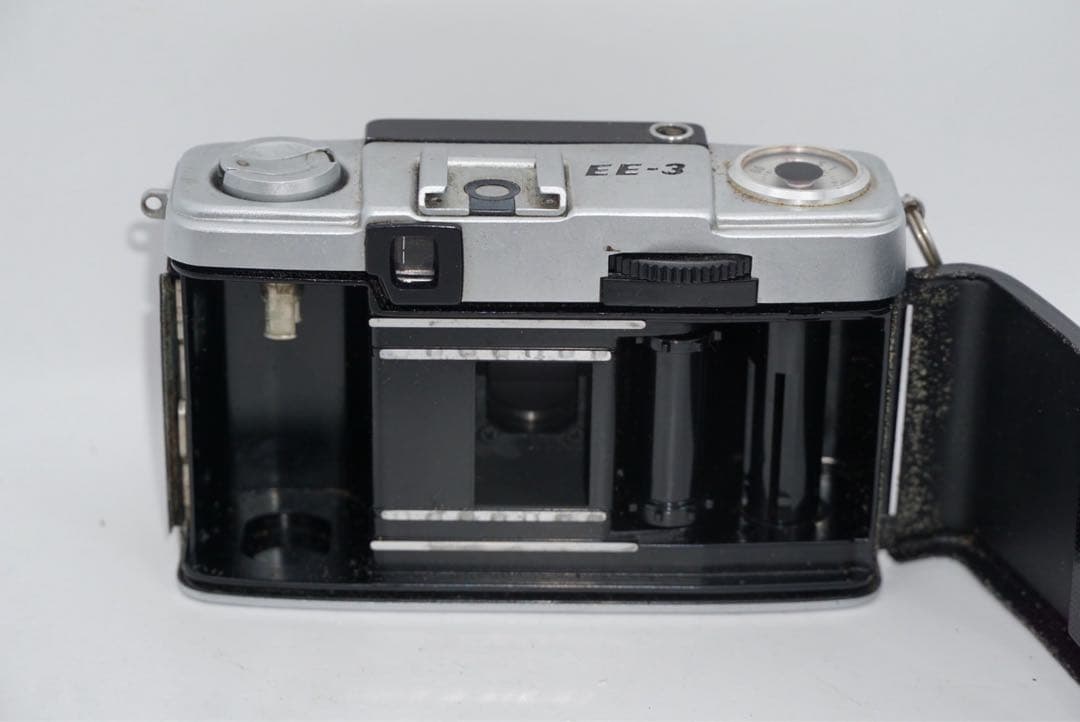 フィルムカメラ OLYMPUS PEN EE-3