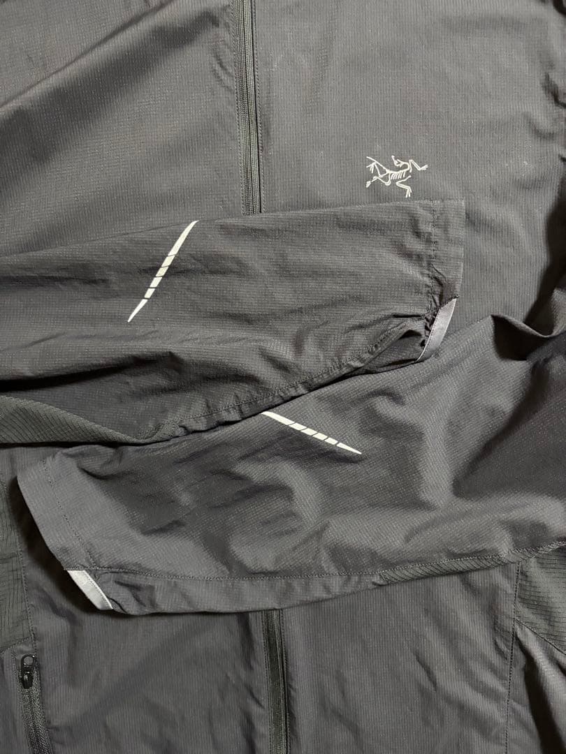 【美品】アークテリクス インセンドフーディ XS ブラック