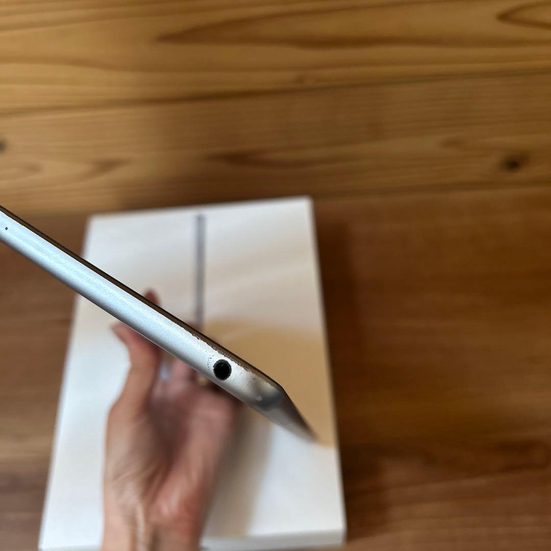 iPad 第6世代 32GB スペースグレイ　9.7インチ