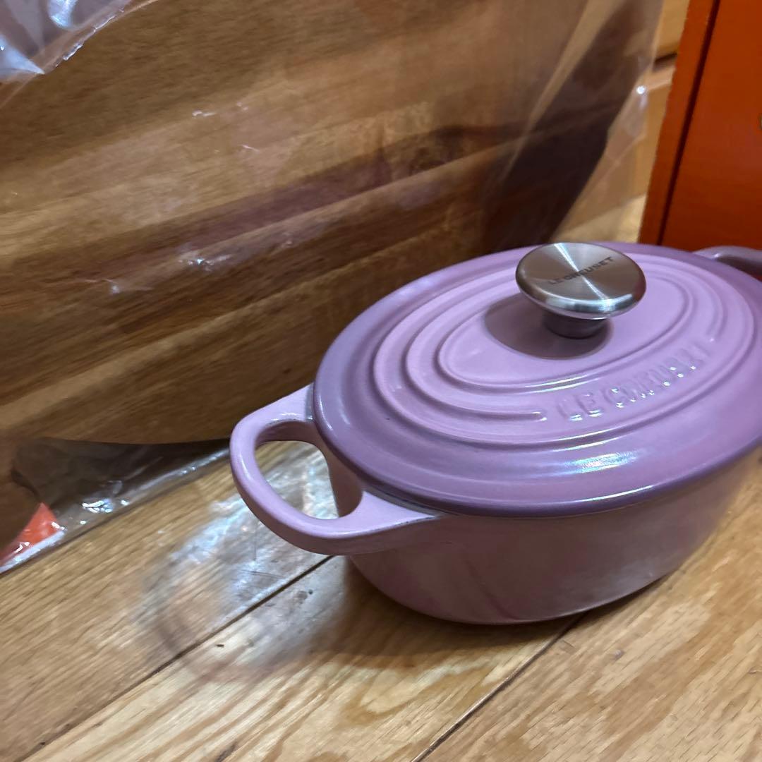 ルクルーゼ　オーバル鍋　モーヴピンク　17cm