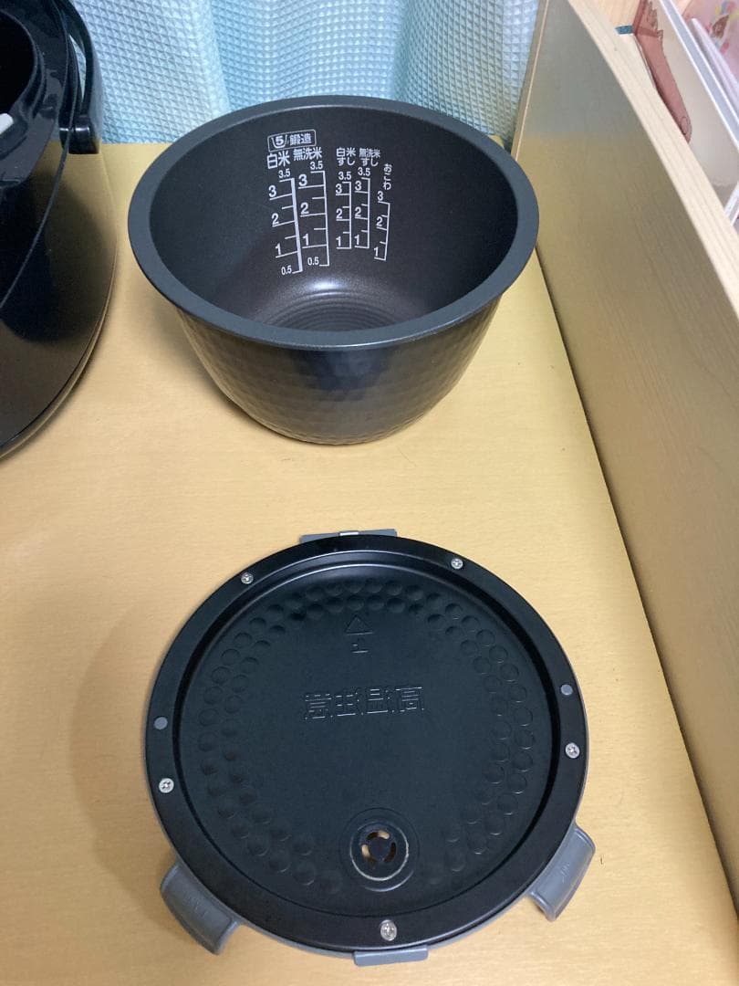 ★美品★ TOSHIBA RC-6XM IH炊飯器 黒 0.63l 2021年製