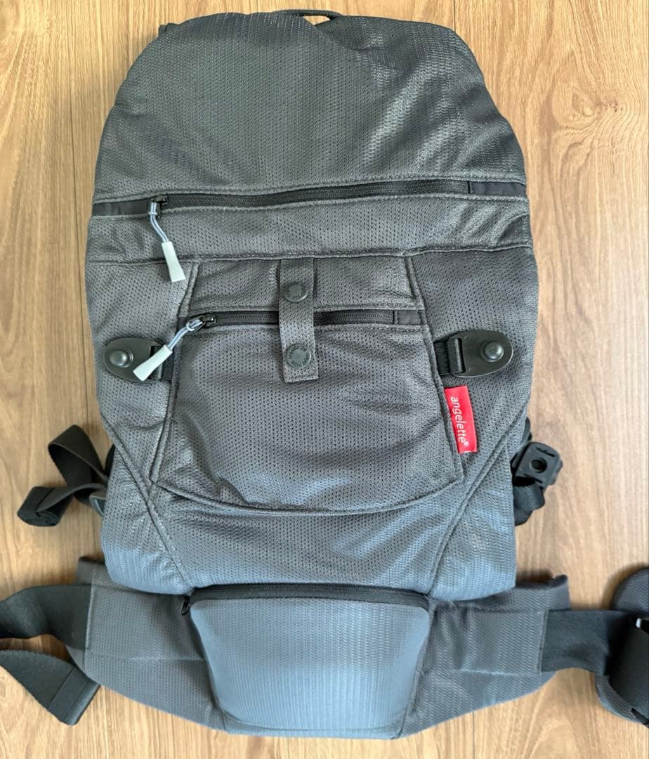 アンジェレッテ ベビーキャリアオン チャコールグレー