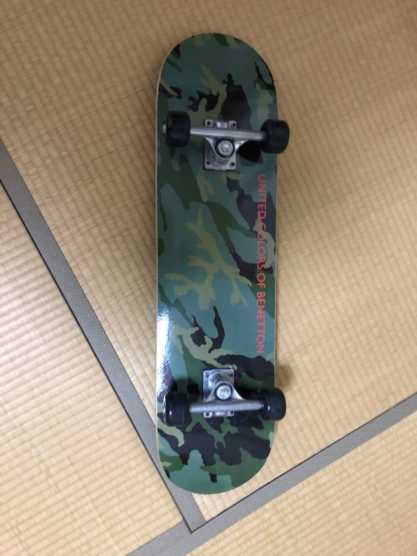 UNITED COLORS OF BENETTON 迷彩スケートボード
