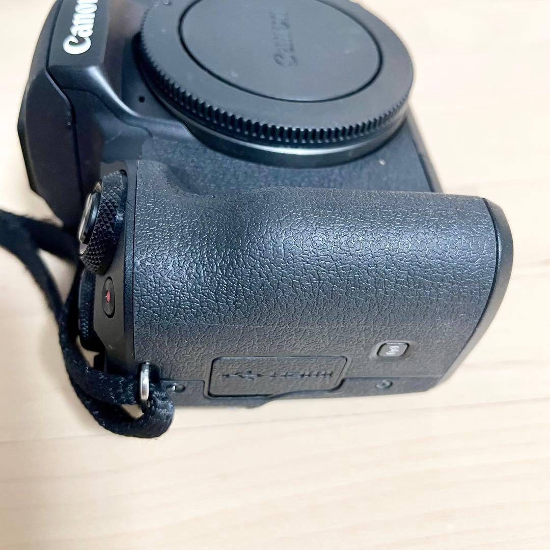 美品　Canon EOS Kiss M ダブルレンズキット SDカード　送料無料