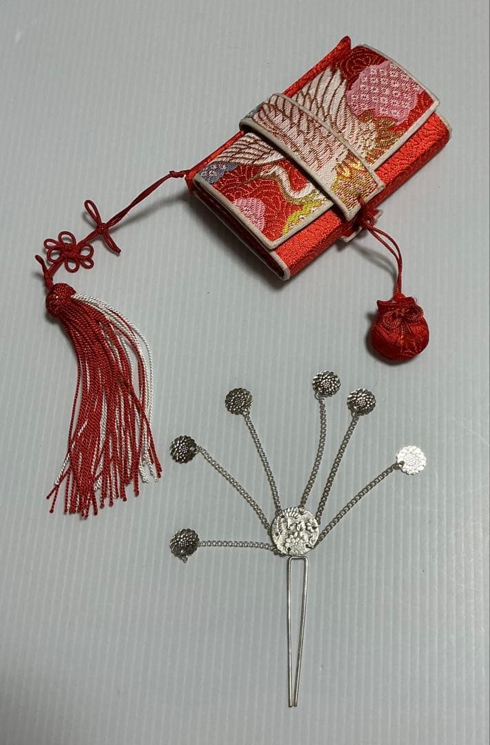 【中古】七五三女の子　四ツ身着物　長襦袢　作り帯　帯揚げ　帯締め　しごき　箱せこ