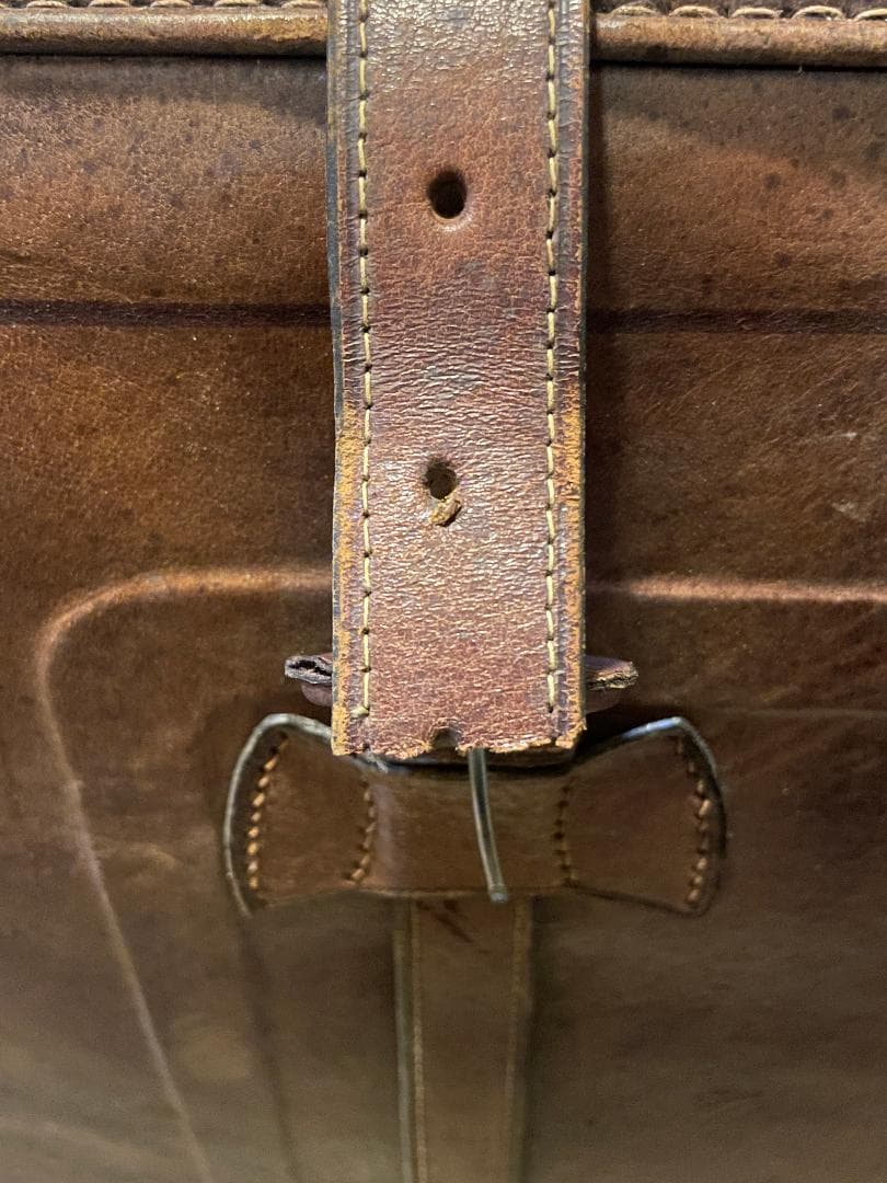 クラシックブラウンレザー風？旅行かばん