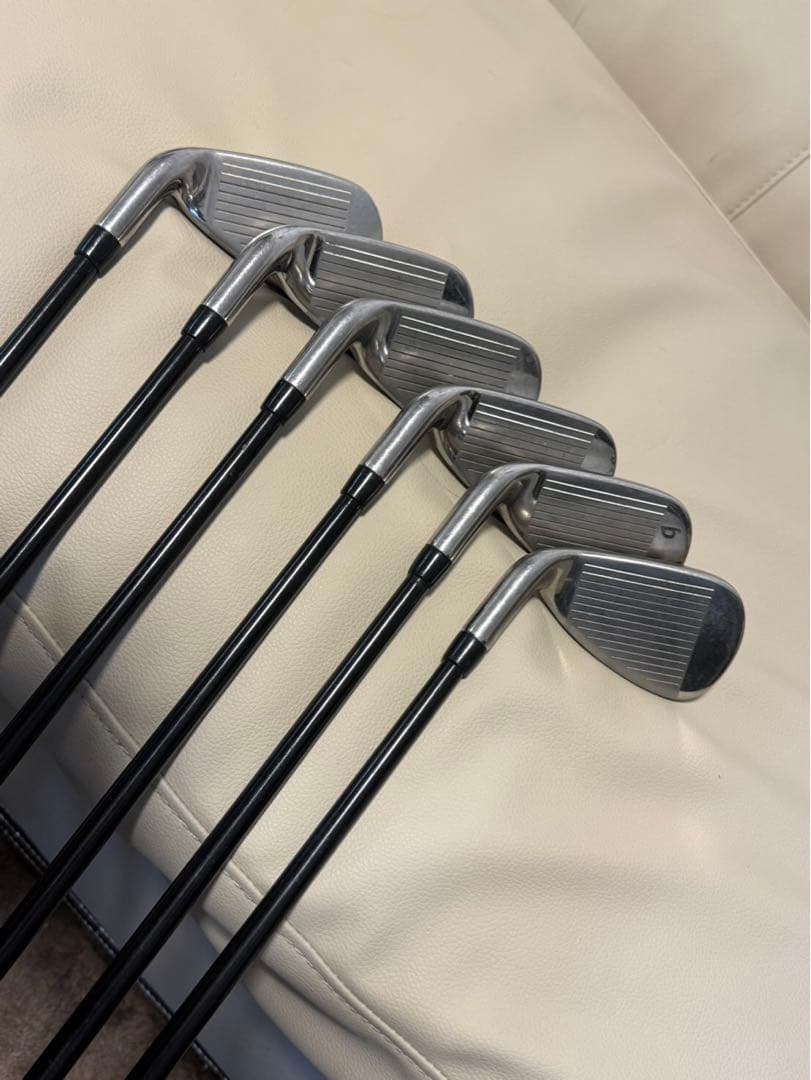 【送料込み】大人気　ウォーバード　現行最新モデル　キャディバッグ 付き　メンズ