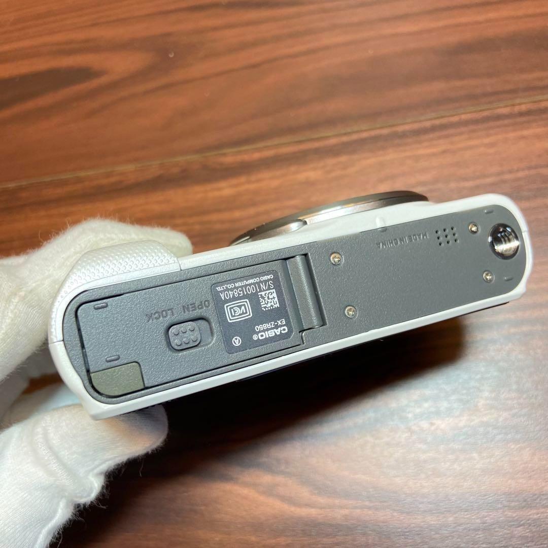 CASIO EXILIM EX-ZR850 デジカメ ほぼ新品 3436