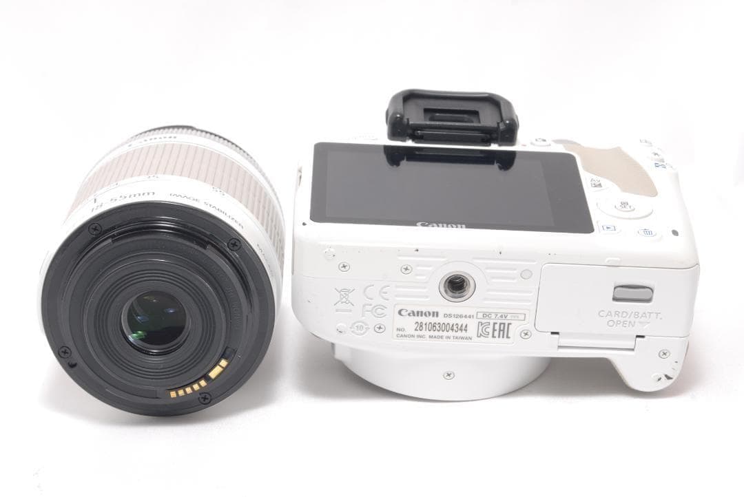 ⭐️希少なホワイト⭐️Canon Kiss X7 キャノン　デジタル一眼レフ