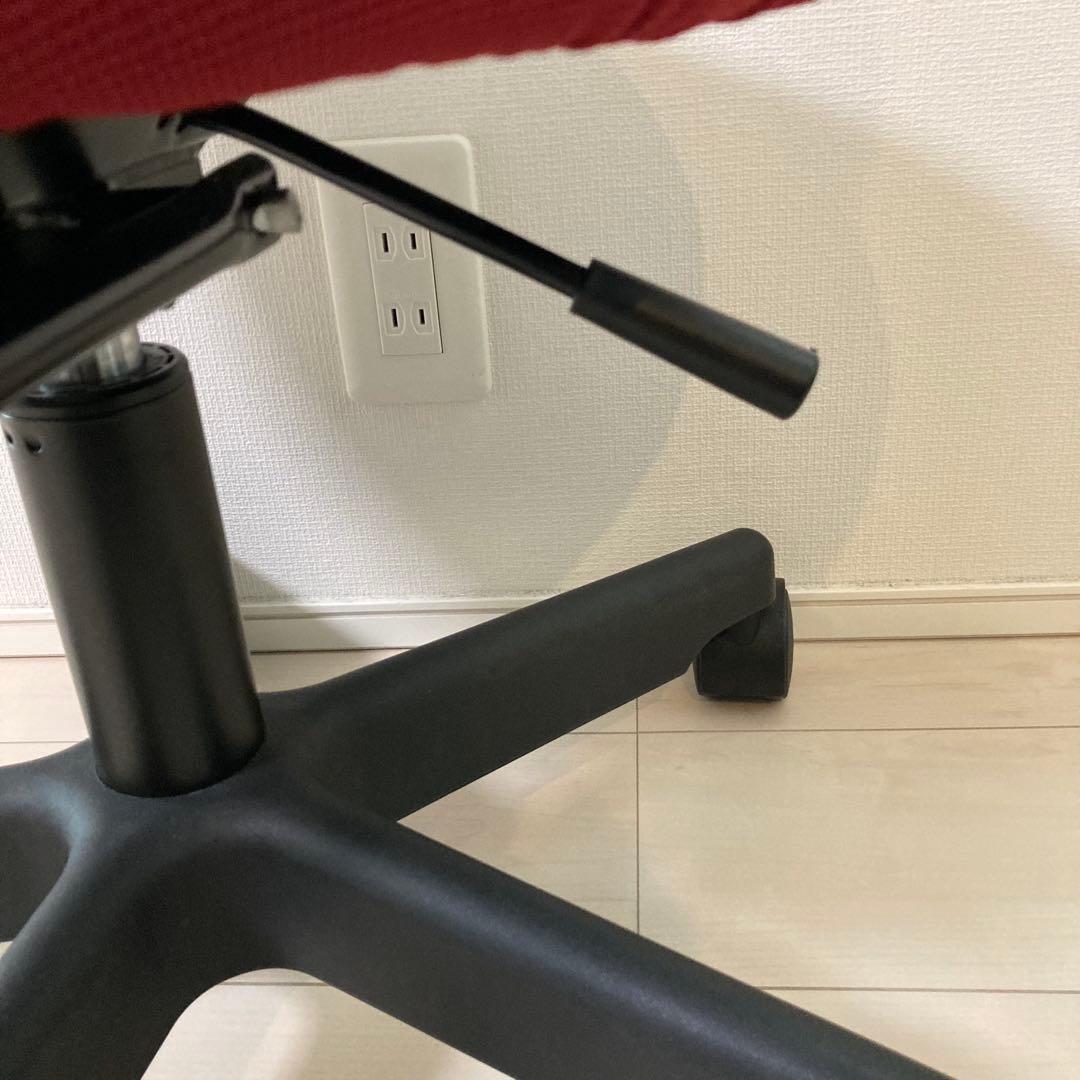 無印良品　ワーキングチェア・ガススプリング昇降式（赤）