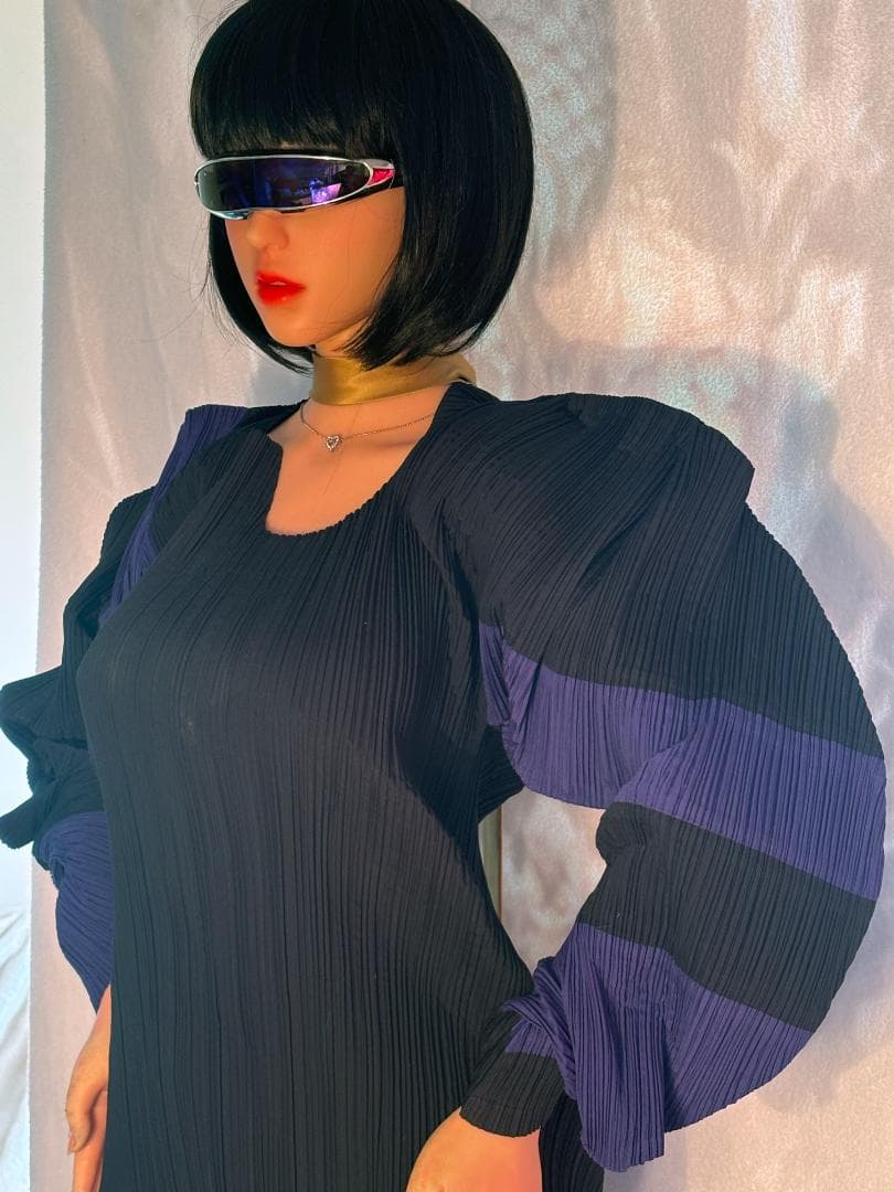 [超希少] ISSEY MIYAKE 平面 二次元 変形 ボーダー入りプリーツ