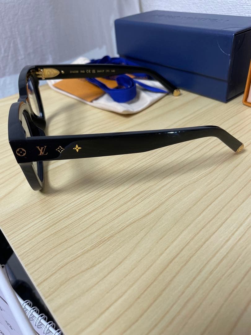 ルイヴィトン　ブラック スクエア型 メガネ