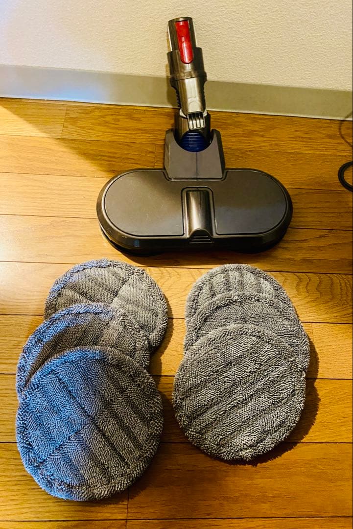 【豪華セット】ダイソンV10＋水拭きヘッドRULA＋壁穴不要スタンド＋付属品付