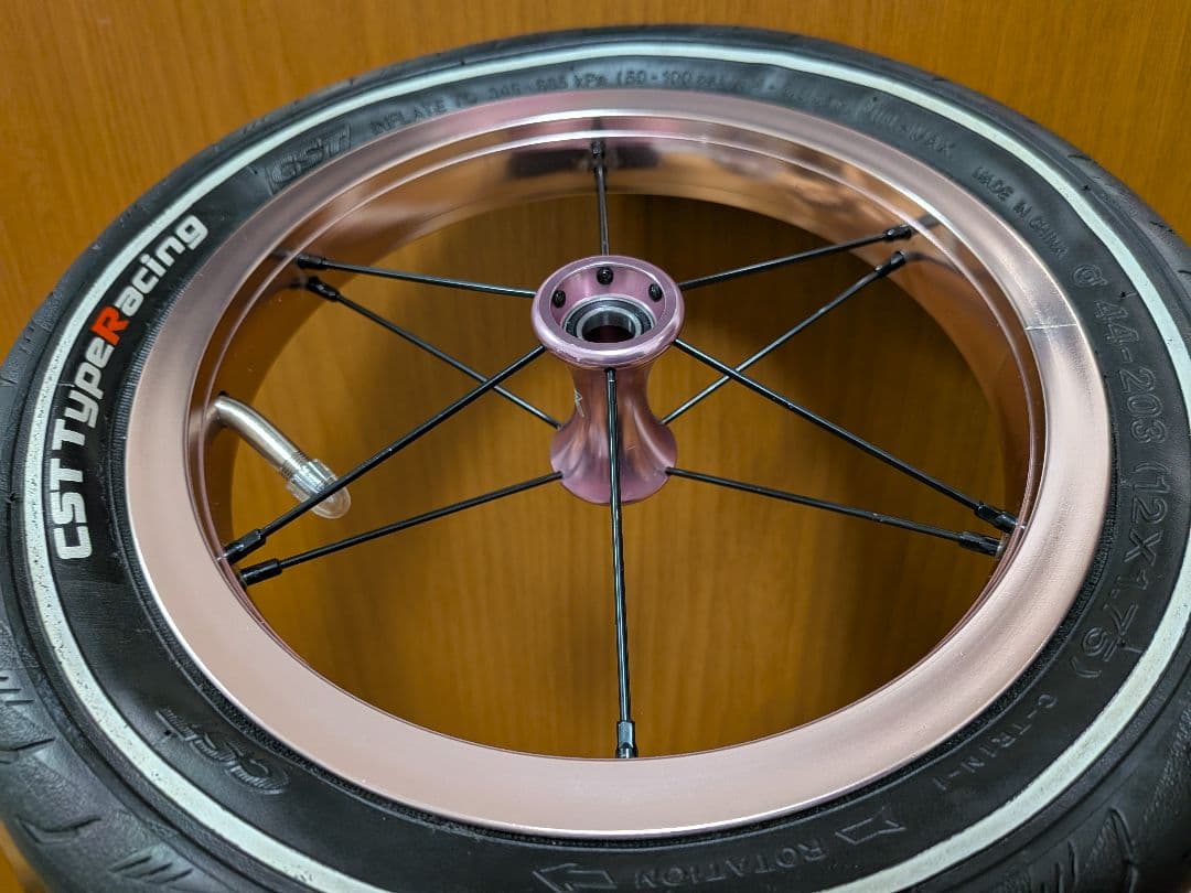 CSTタイヤ＋アルミホイール 完組 ピンク ランバイク ストライダー