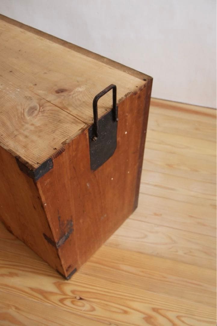 チェスト　棚　収納棚　タンス　箪笥　古道具　古家具　ビンテージ　アンティーク