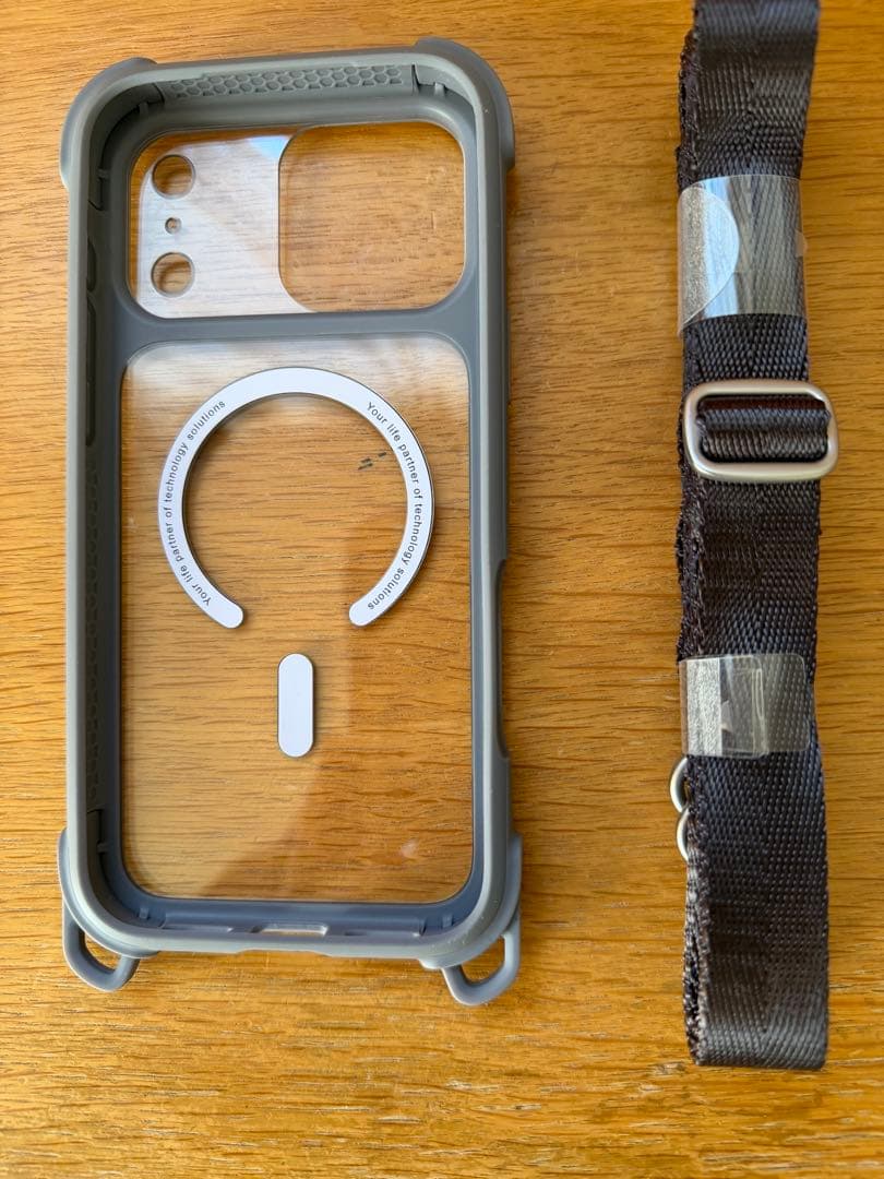 MagEasy iPhone17ProMax用対衝撃ケース+ネックストラップ