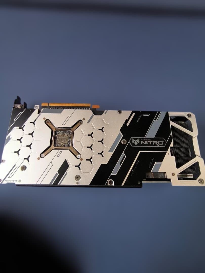 グラフィックボード・グラボ・ビデオカード SAPPHIRE NITRO+ RADEON RX 5700 XT 8G