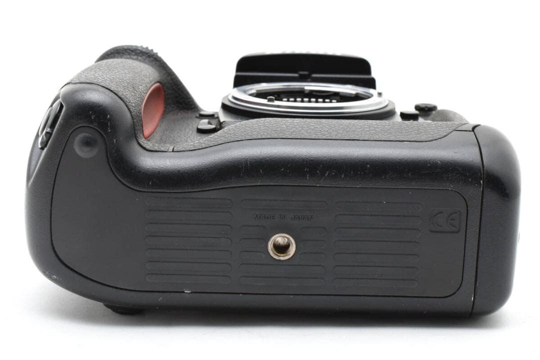 トミー。ニコン Nikon F5 フィルム一眼レフボディ