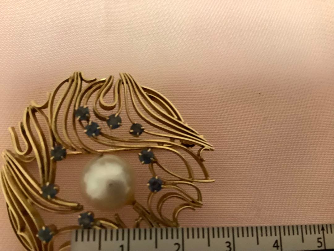 本パールとストーンのブローチ