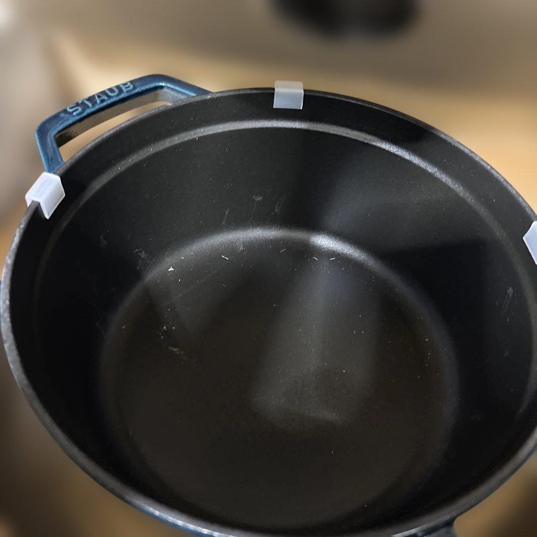 staub 両手鍋 ルースターココット　チェリー　24CM