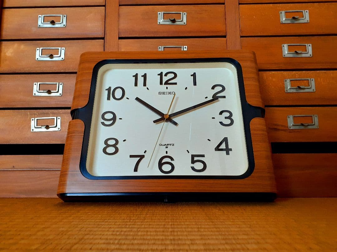 70's　SEIKO　掛け時計　ミッドセンチュリー　ビンテージ　レトロ　木目調