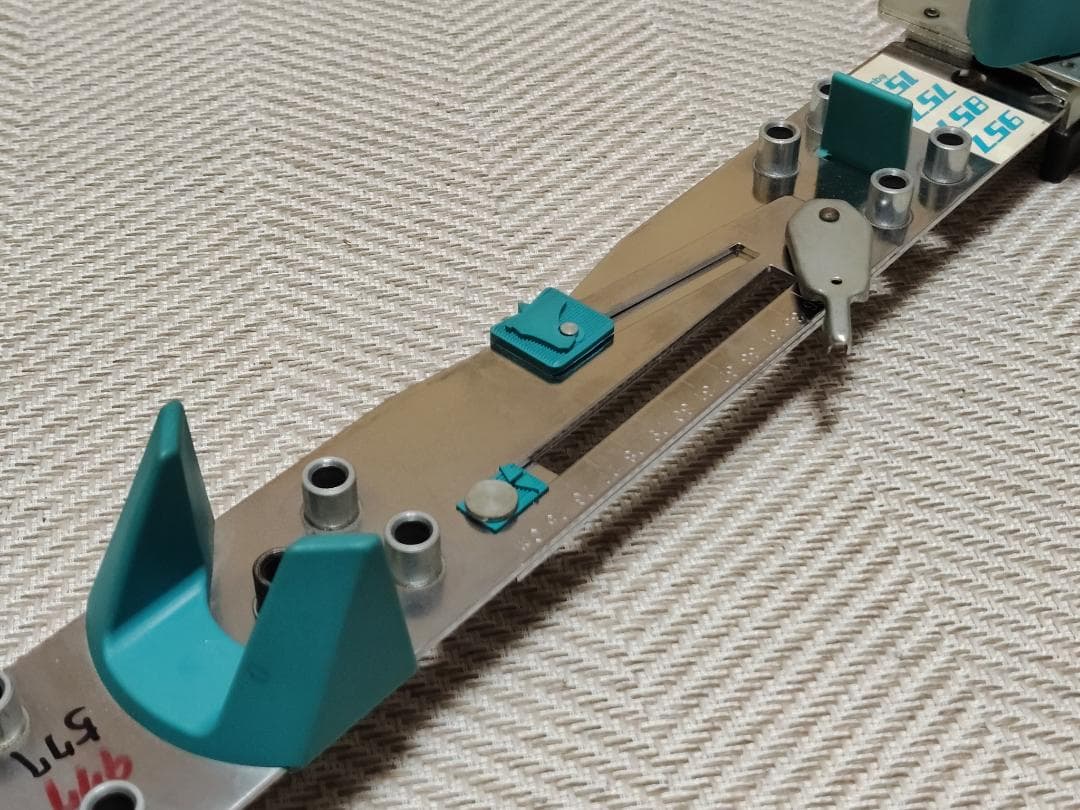 【現状品】 SALOMON サロモン スキー ビンディング 取付ゲージ 治具