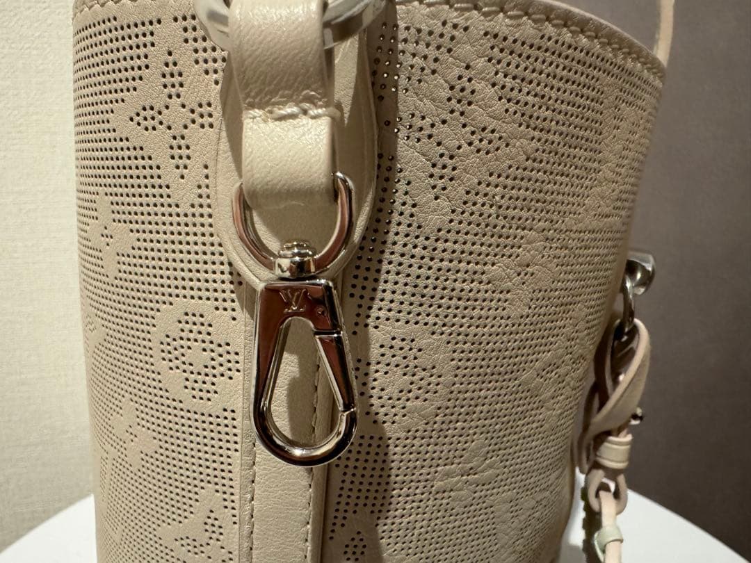 ルイヴィトン マヒナ リバーズ ブロッサム PM M24562 バッグ