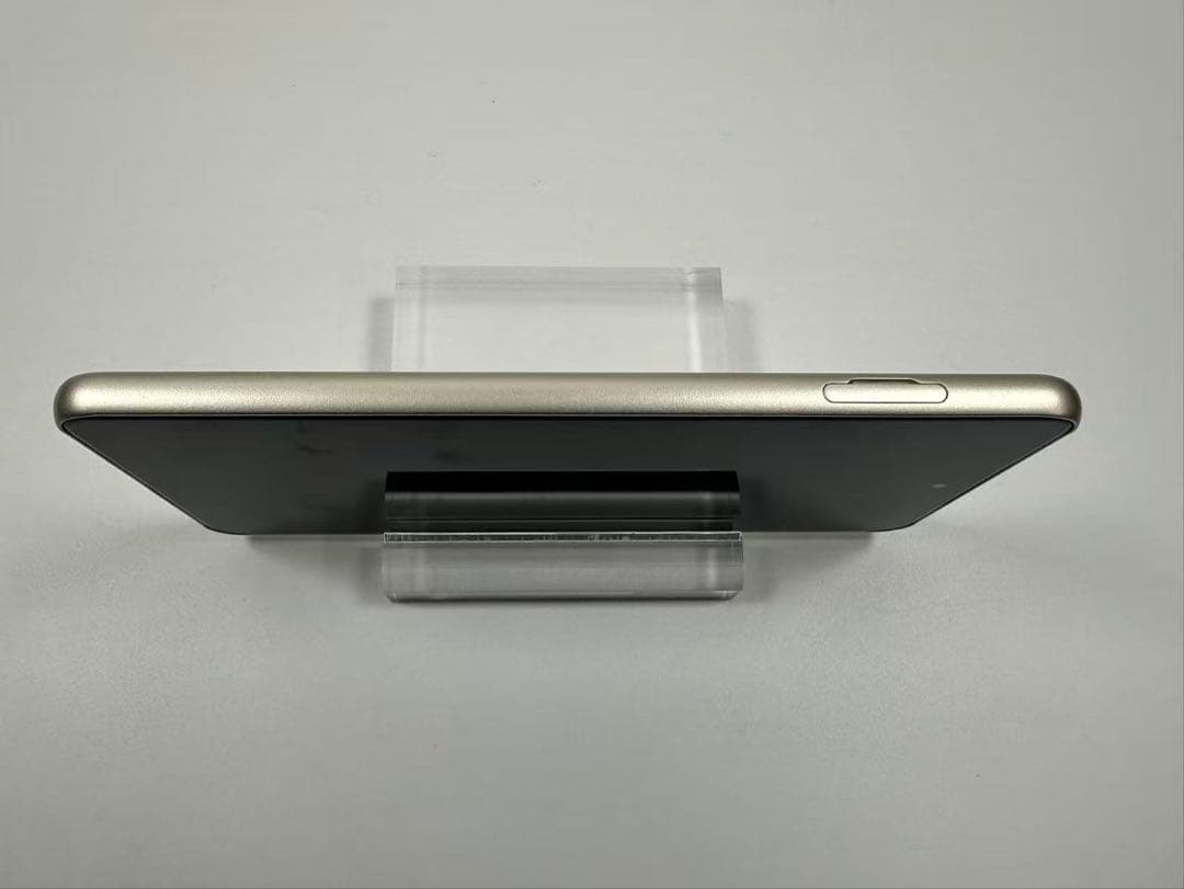 Arrows We2 Plus F-51E 256GB シャンパンシルバー