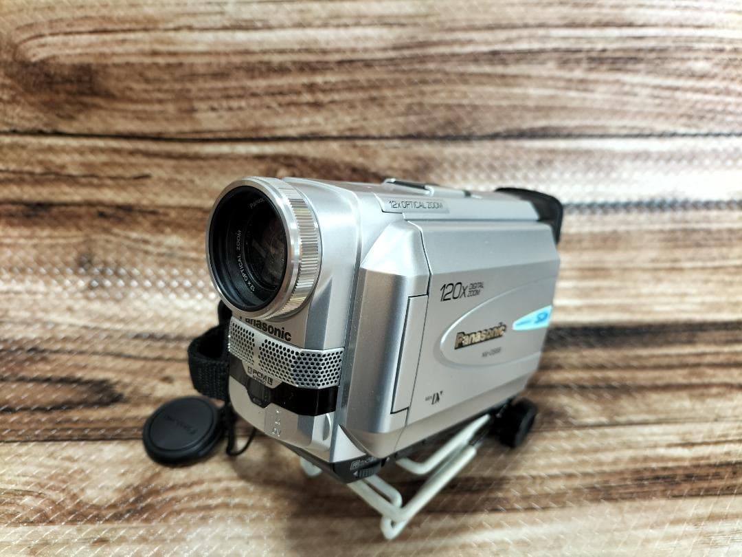 撮影再生ダビングOK　超美品　Panasonic　NV-DS88　付属品あり