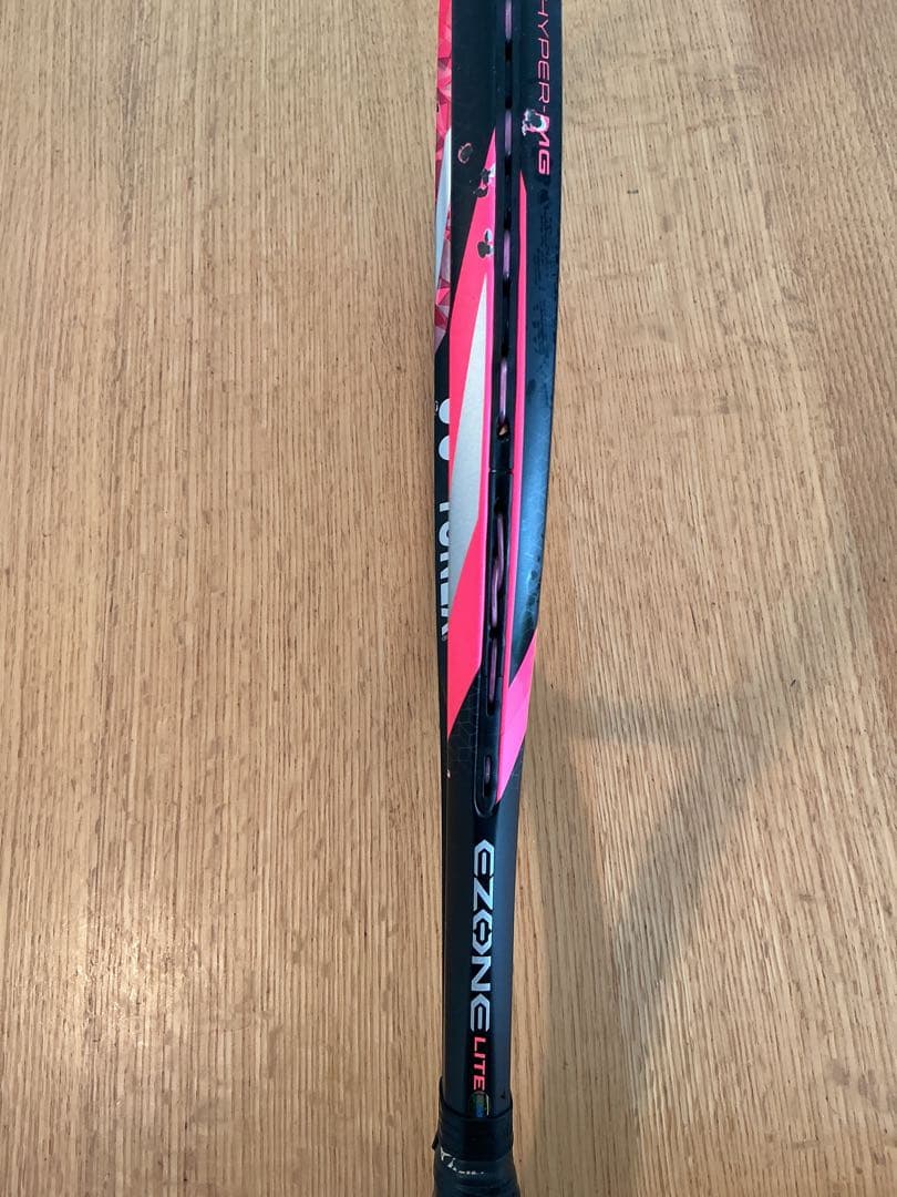 ⭐︎オシャレ＆かわいい！YONEX ヨネックスEZONE Lite 硬式用ラケット