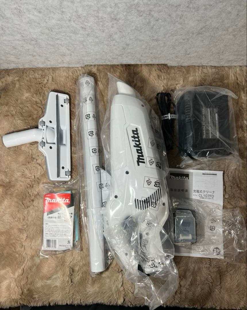 マキタ コードレス掃除機CL107FDSHW