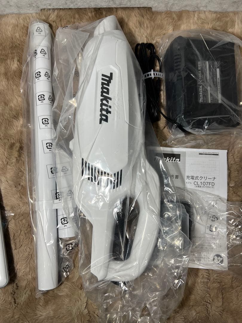 マキタ コードレス掃除機CL107FDSHW