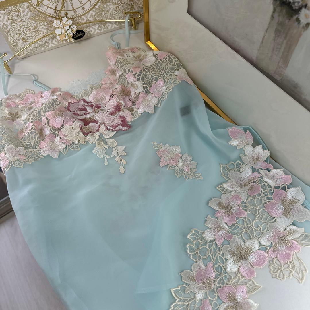 ワコールサルート89グループ　キャミソールMサイズ　新品未使用タグ付　希少