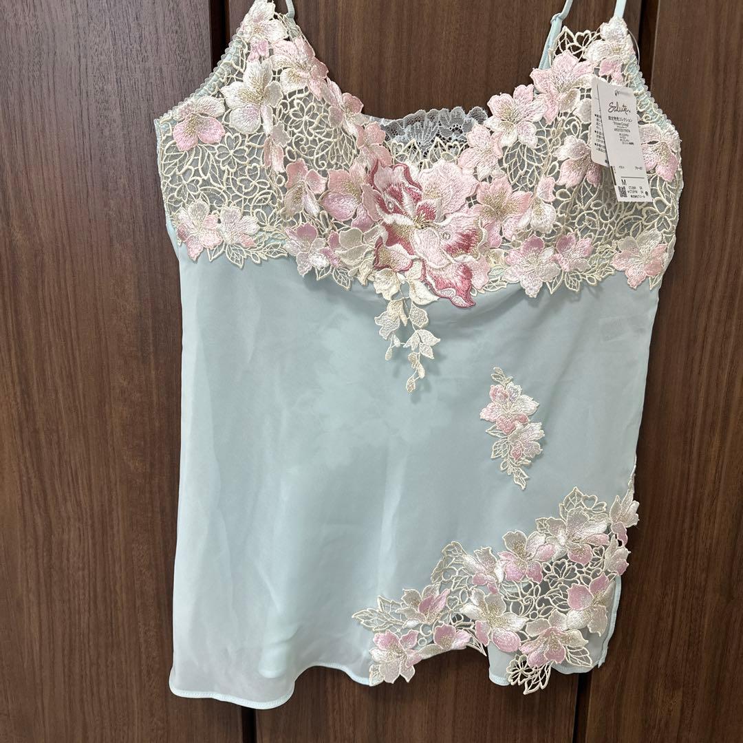 ワコールサルート89グループ　キャミソールMサイズ　新品未使用タグ付　希少