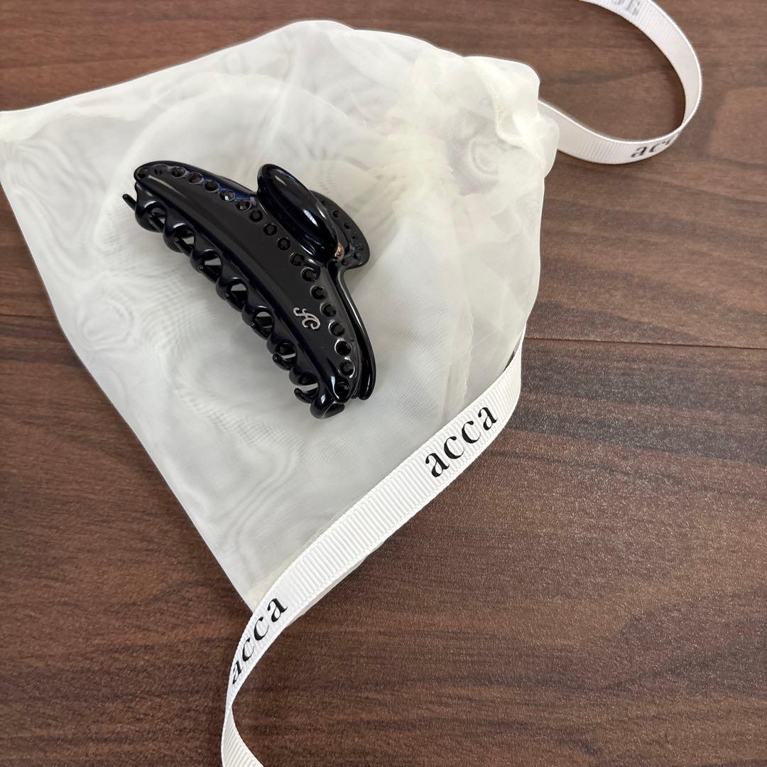 アッカ　ヘアークリップ