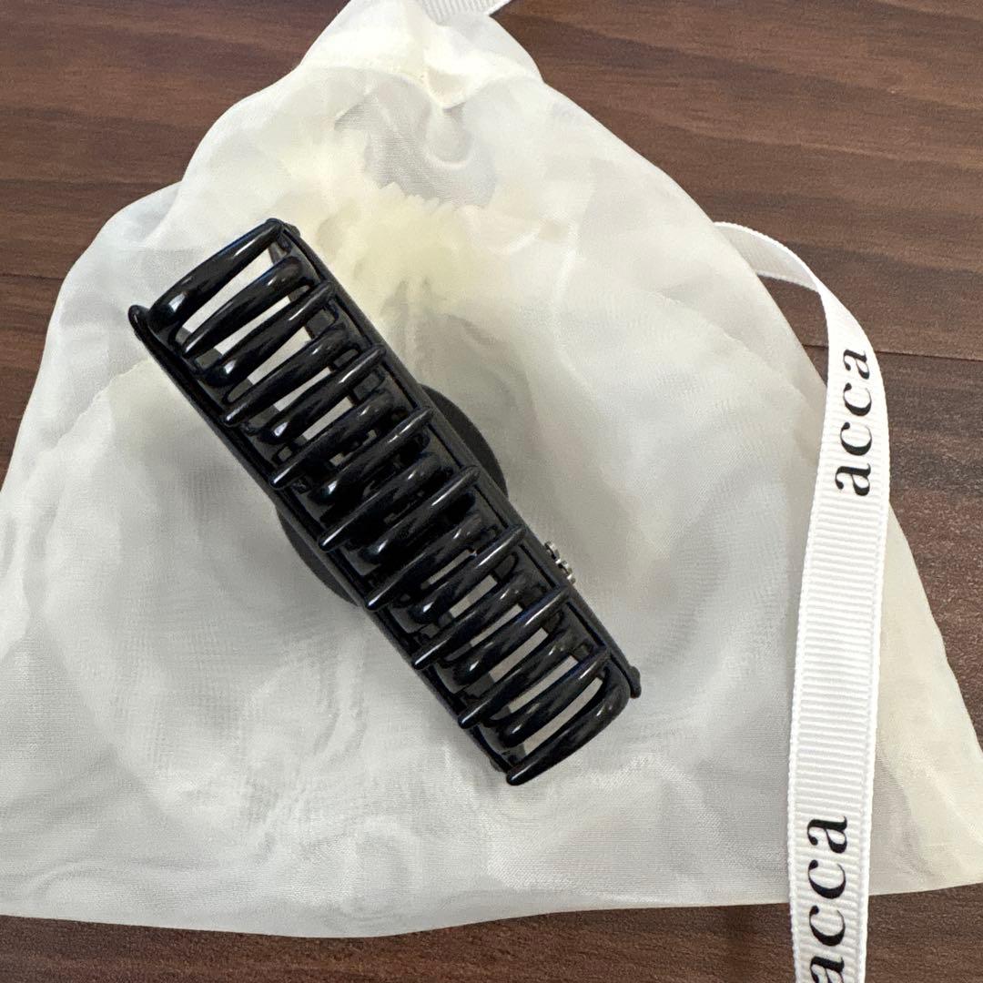 アッカ　ヘアークリップ