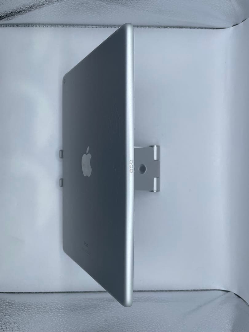 r*o様 iPad 7世代 32GB 本体　バッテリー92％