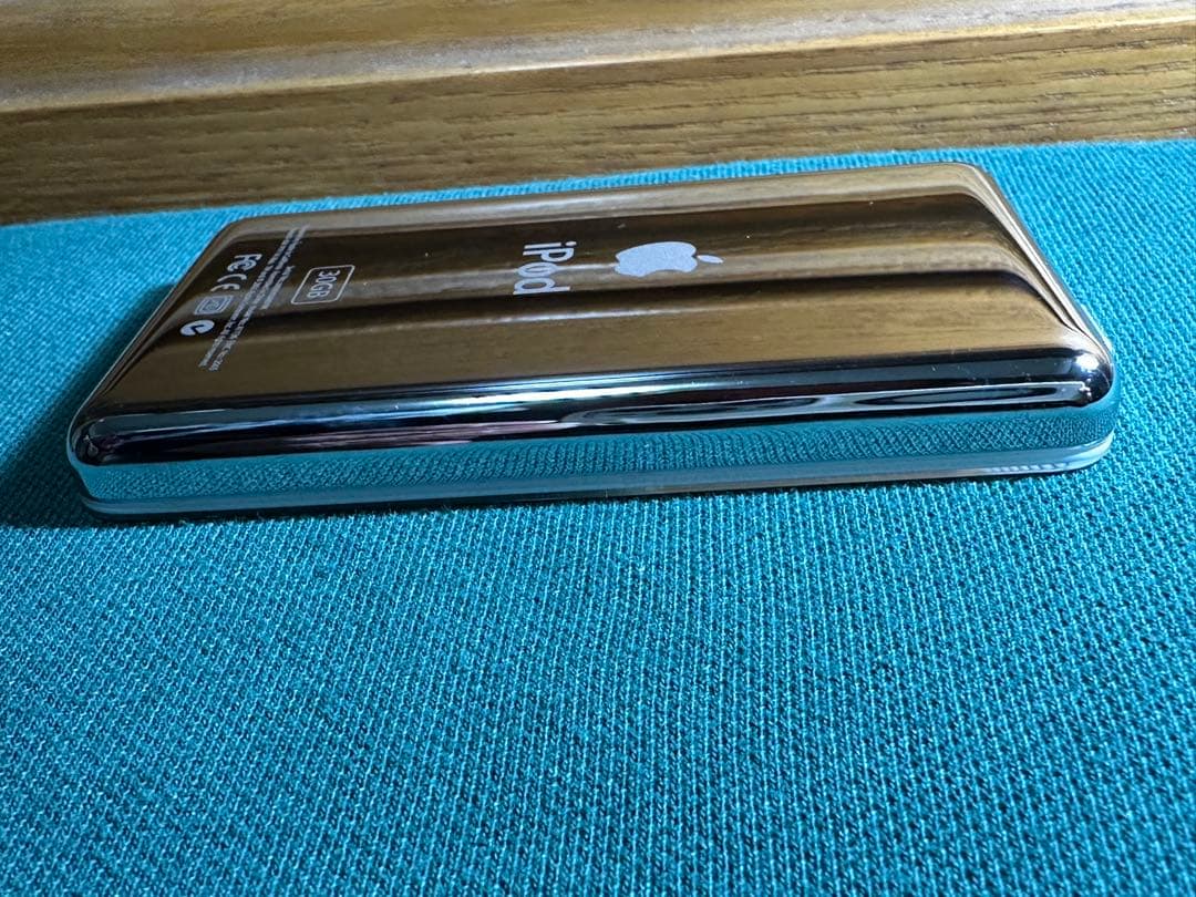 きれいなiPod Classic 5.5世代 MA444 30GB新品バッテリー