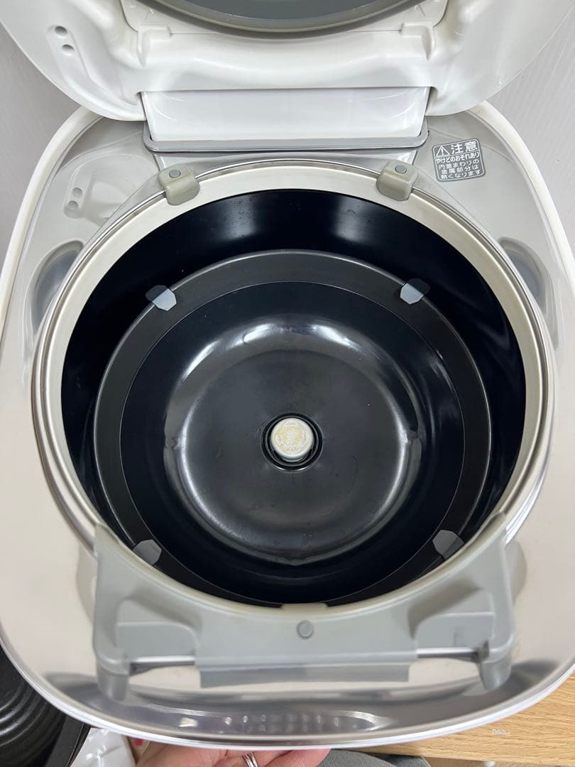 TOSHIBA 東芝 真空圧力IH炊飯器 RC-10VJF（5.5合）