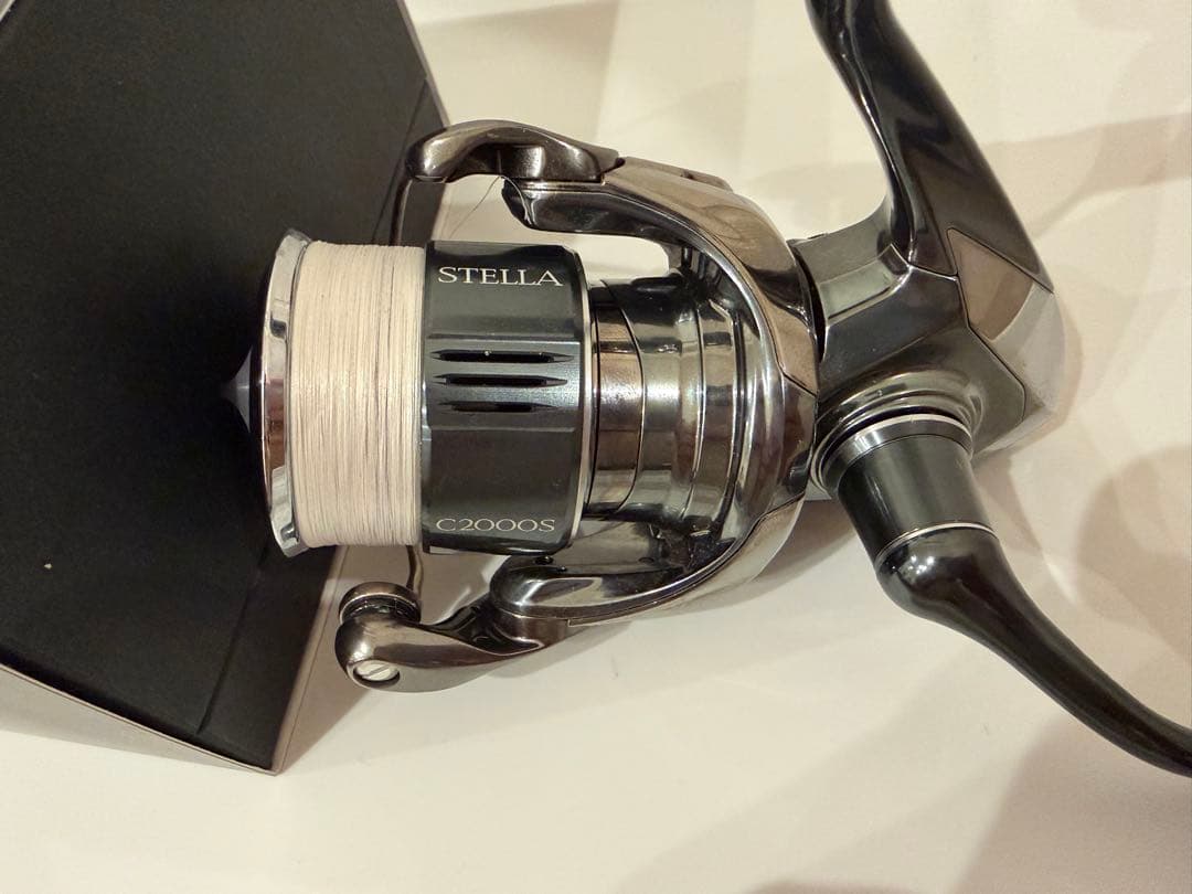 SHIMANO C2000S スピニングリール
