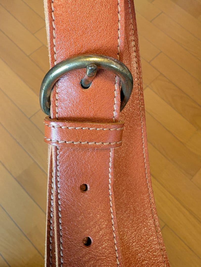 イル・ビゾンテ　レザーショルダーバッグ