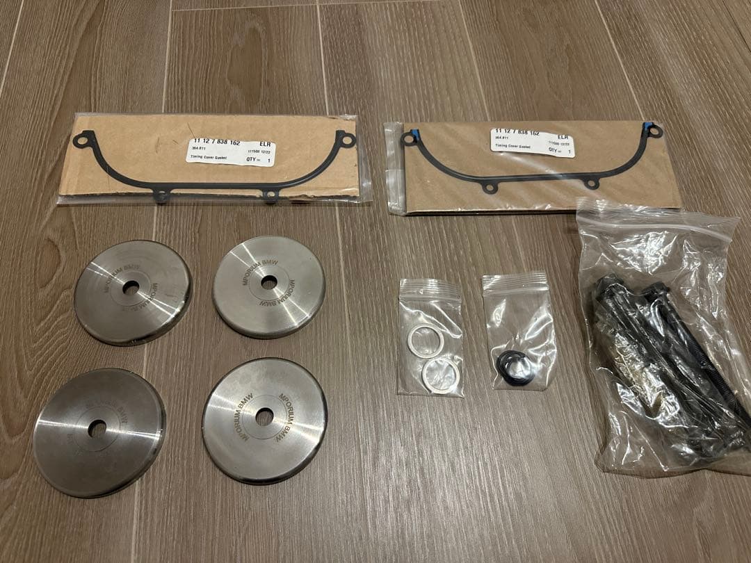 【安心のUSA製】 M3 E90/92/93向けクロモリ製VANOSカバー