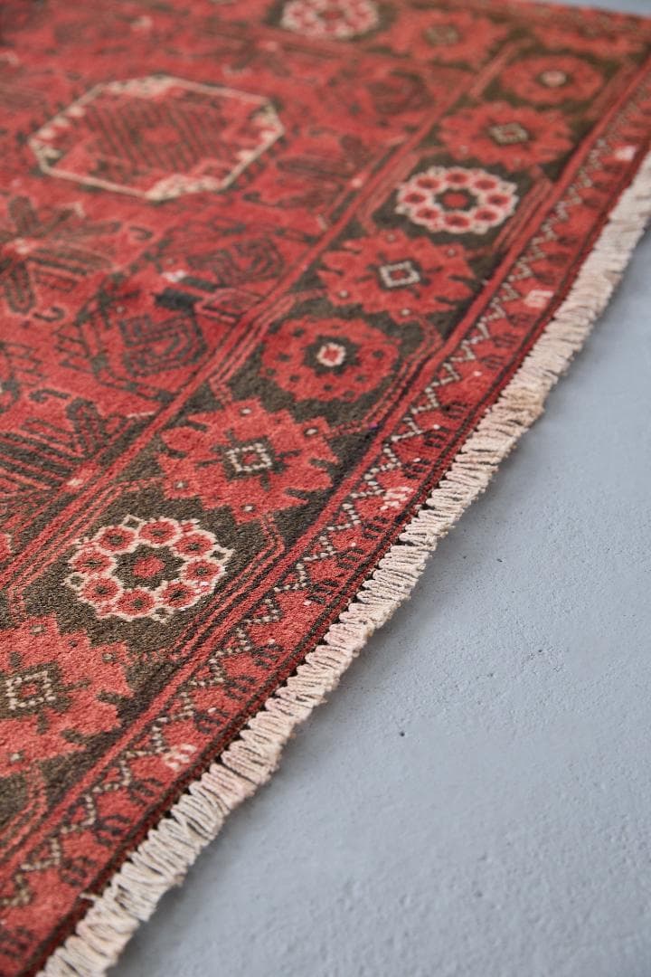 ヴィンテージ絨毯　トライバルラグ　トルクメン族　ウール（193×99cm）赤・黒