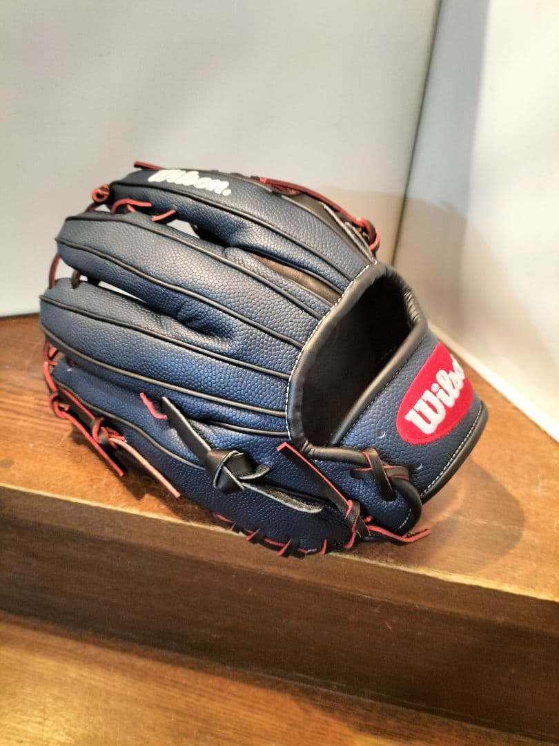 未使用品　ウィルソンwilson D-MAX 軟式　ユーティリティ 右投げ