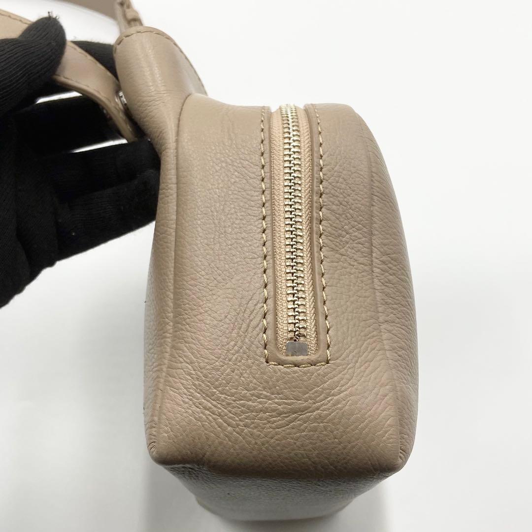 マザーハウス　ソラ　2ウェイショルダーバッグ　レザー　ベージュ　Mサイズ